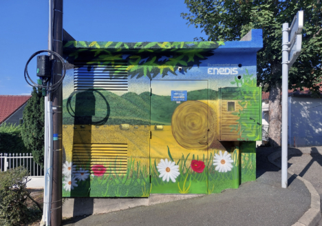 Transformateur-deco-graffiti-street-art-Villars